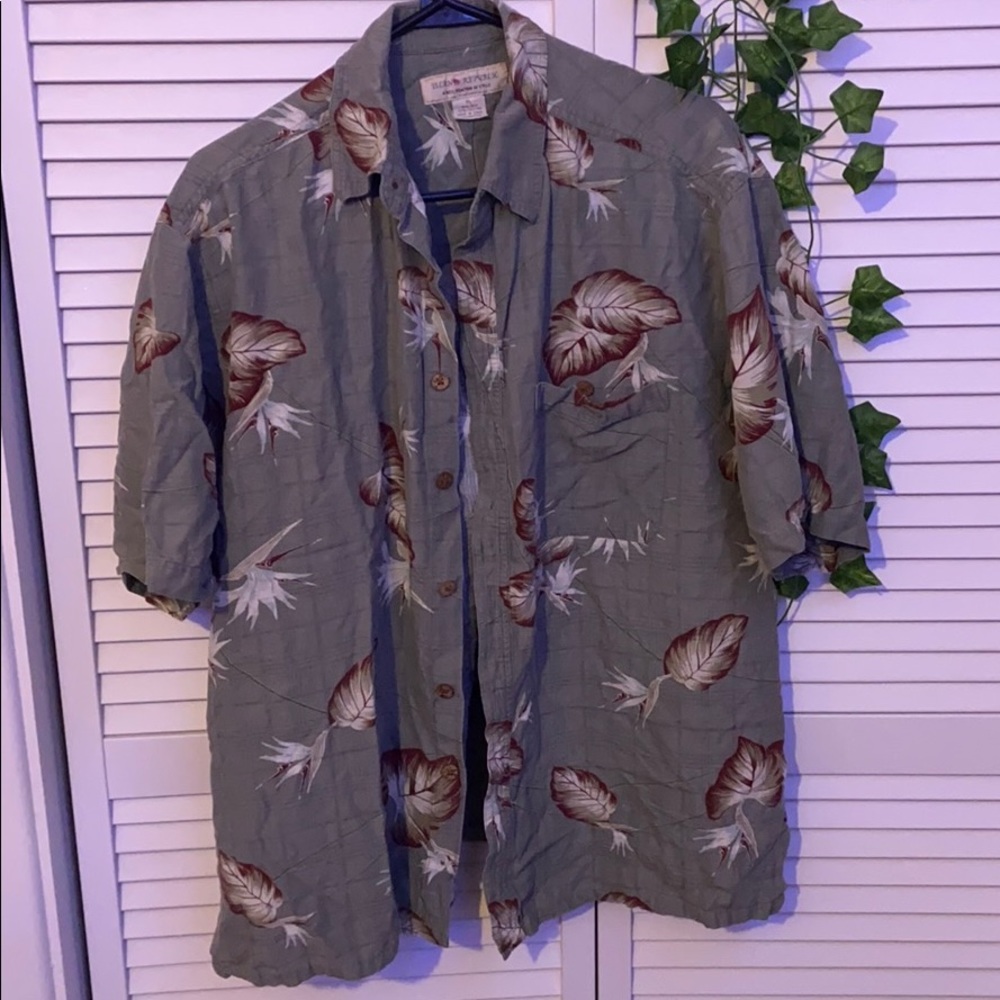 Hawaiian dad shirt